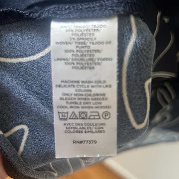 Ann Taylor Elegant Black Sheer Blouse L - Picture 7 of 7